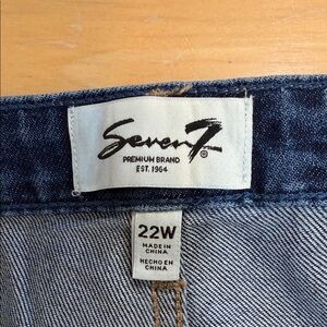 NWT Size 22W Seven7 Loose Straight Jean